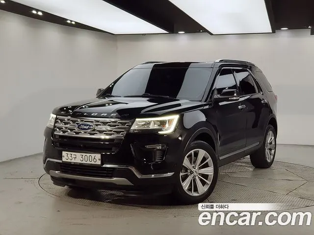 FORD EXPLORER 2019 — 141 314 км, чёрный, Корея — под ключ — фото 1