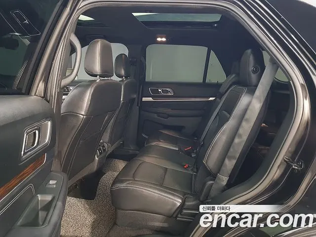 FORD EXPLORER 2019 — 141 314 км, чёрный, Корея — под ключ — фото 9