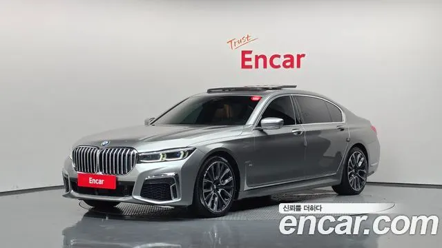 BMW 7 SERIES 2021 — 194 649 км, светло-золотистый, Корея — под ключ — фото 1