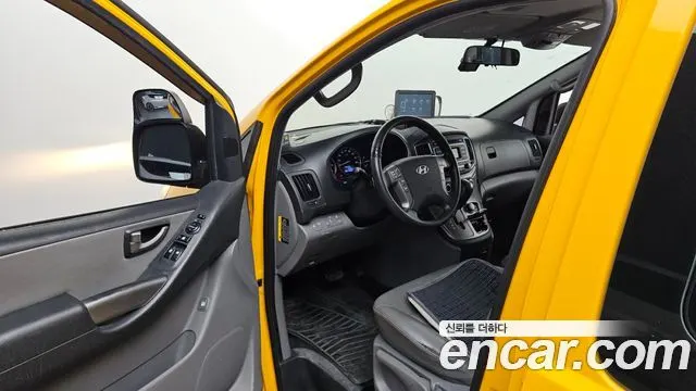 HYUNDAI GRAND STAREX 2016 — 156 346 км, жёлтый, Корея — под ключ — фото 11