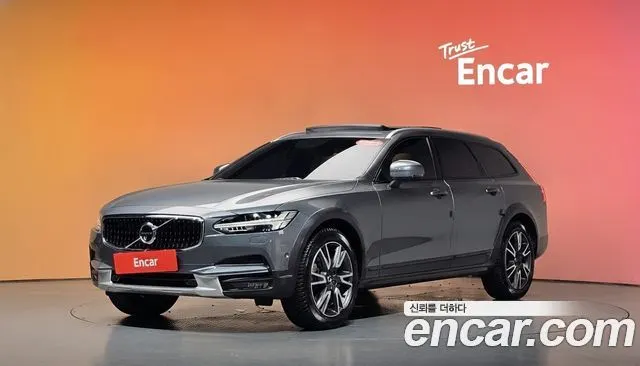 VOLVO V90 CROSS COUNTRY 2019 — 65 251 км, серебристо-серый, Корея — под ключ — фото 2