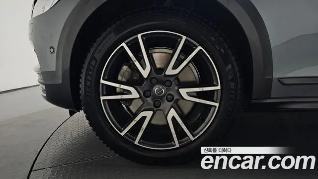 VOLVO V90 CROSS COUNTRY 2019 — 65 251 км, серебристо-серый, Корея — под ключ — фото 5
