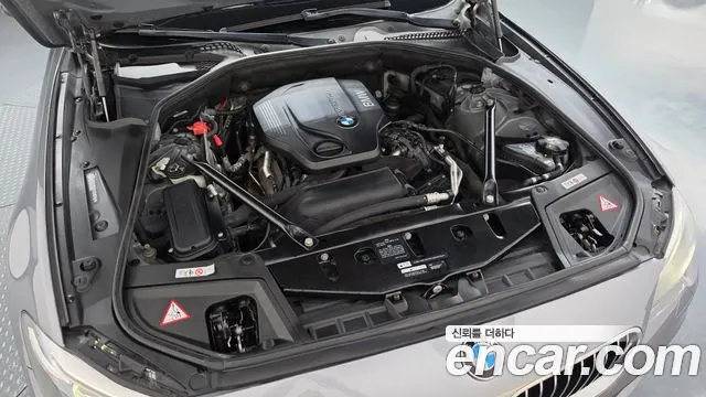BMW 5 SERIES 2015 — 167 414 км, серебристо-серый, Корея — под ключ — фото 6