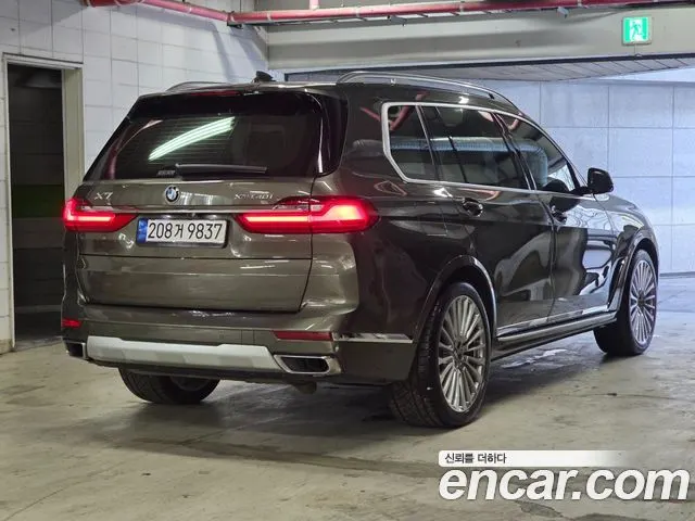 BMW X7 2022 — 62 993 км, бежевый, Корея — под ключ — фото 2