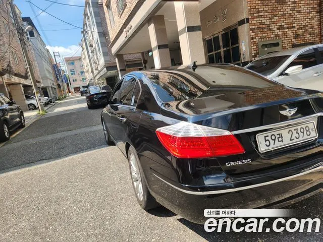 HYUNDAI GENESIS 2008 — 205 826 км, чёрный, Корея — под ключ — фото 5