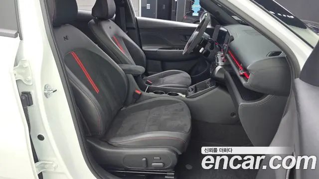 HYUNDAI KONA 2023 — 41 204 км, белый, Корея — под ключ — фото 11