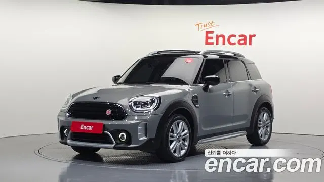 MINI COOPER COUNTRYMAN 2021 — 64 100 км, серебристо-серый, Корея — под ключ — фото 1