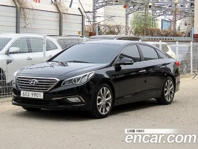 HYUNDAI SONATA 2015 — 175 258 км, чёрный, Корея — под ключ — фото 1