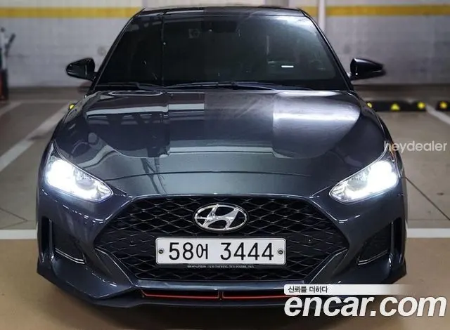 HYUNDAI VELOSTER — из Кореи под ключ