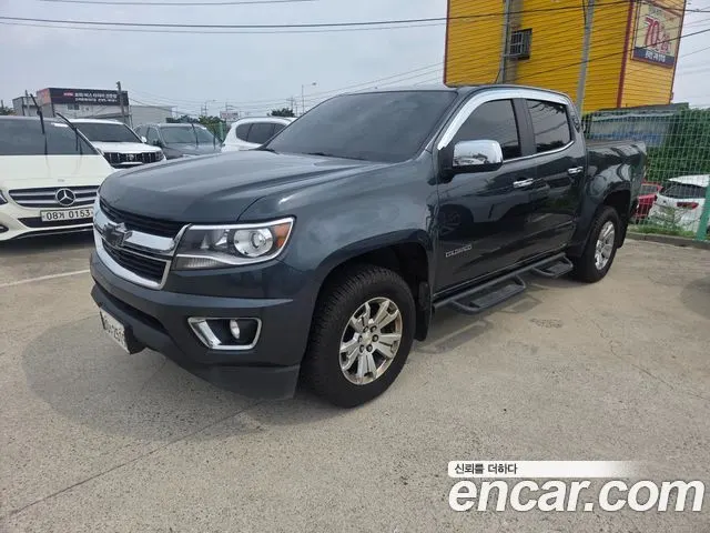 CHEVROLET COLORADO 2020 — 176 899 км, чёрный, Корея — под ключ — фото 11