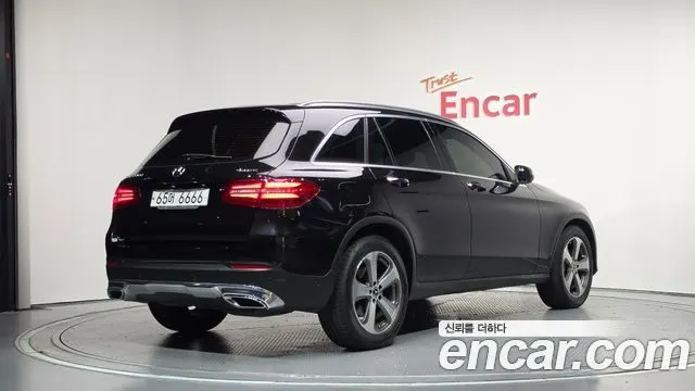 MERCEDES-BENZ GLC-CLASS X253 2017 — 103 268 км, чёрный, Корея — под ключ — фото 2