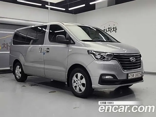 HYUNDAI GRAND STAREX 2019 — 225 688 км, серебристый, Корея — под ключ — фото 4