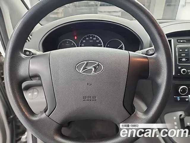 HYUNDAI GRAND STAREX 2019 — 225 688 км, серебристый, Корея — под ключ — фото 9
