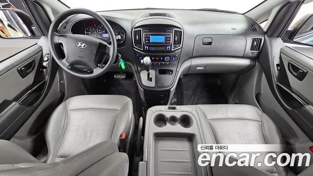 HYUNDAI GRAND STAREX 2016 — 141 832 км, серебристый, Корея — под ключ — фото 7