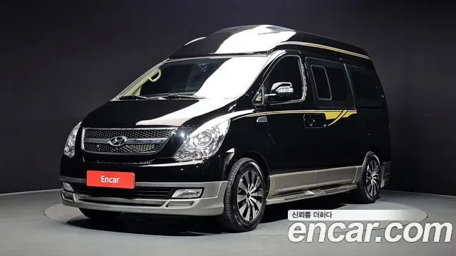 HYUNDAI GRAND STAREX 2015 — 28 630 км, чёрный, Корея — под ключ — фото 1