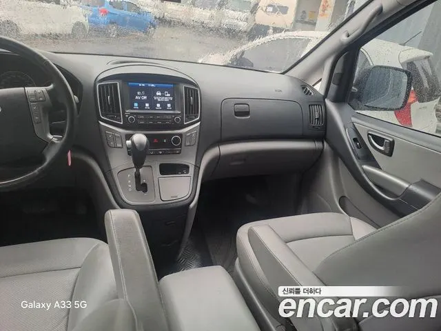 HYUNDAI GRAND STAREX 2021 — 17 209 км, серебристый, Корея — под ключ — фото 7