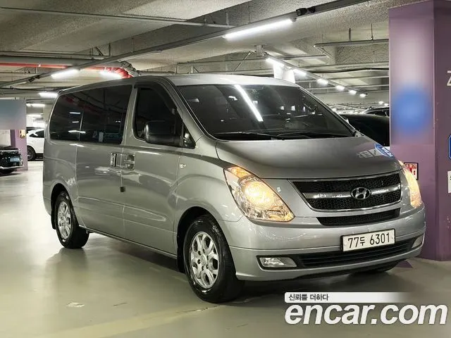 HYUNDAI GRAND STAREX 2012 — 335 883 км, серебристый, Корея — под ключ — фото 1