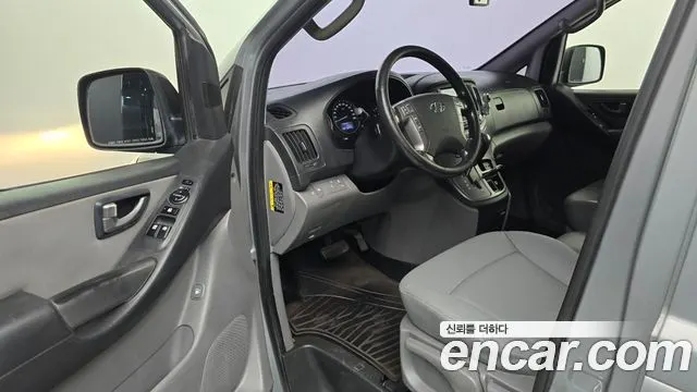 HYUNDAI GRAND STAREX 2018 — 149 777 км, серебристо-серый, Корея — под ключ — фото 10