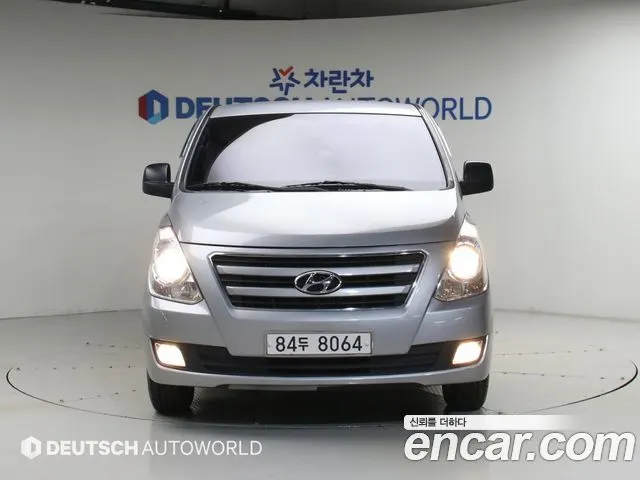 HYUNDAI GRAND STAREX 2017 — 73 659 км, серебристо-серый, Корея — под ключ — фото 11