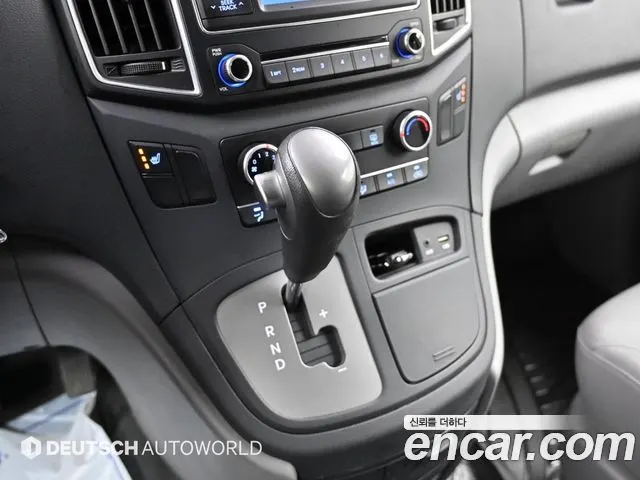 HYUNDAI GRAND STAREX 2017 — 73 659 км, серебристо-серый, Корея — под ключ — фото 8