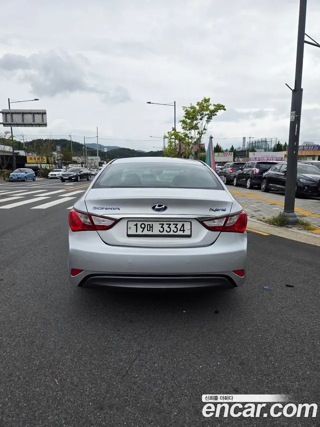 HYUNDAI SONATA HYBRID 2014 — 136 826 км, серебристый, Корея — под ключ — фото 4
