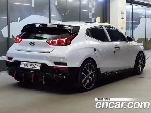 HYUNDAI VELOSTER 2019 — 90 635 км, белый, Корея — под ключ — фото 4