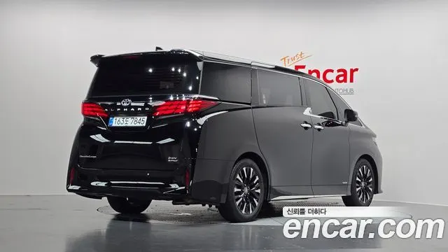 TOYOTA ALPHARD 2025 — 9 469 км, чёрный, Корея — под ключ — фото 1