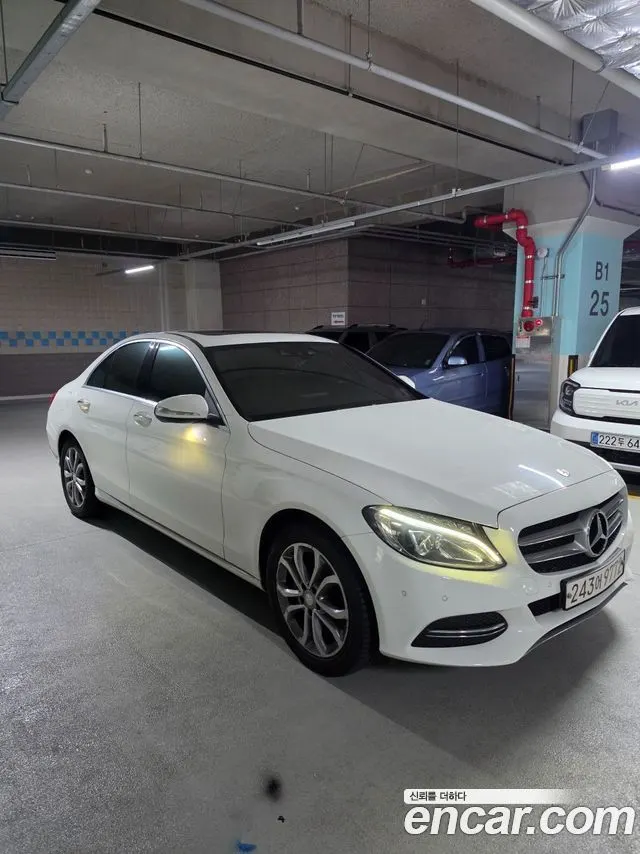 MERCEDES-BENZ C-CLASS W205 2015 — 113 000 км, белый, Корея — под ключ — фото 3
