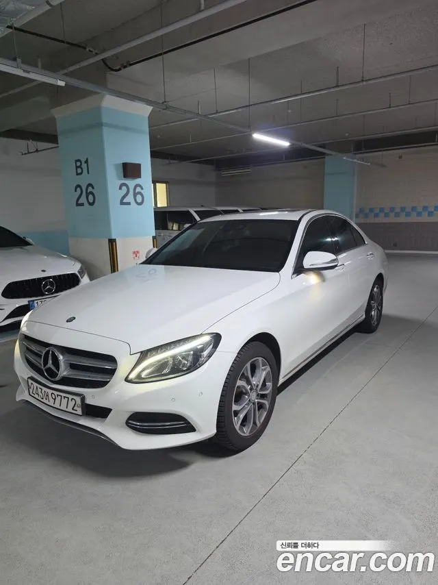 MERCEDES-BENZ C-CLASS W205 2015 — 113 000 км, белый, Корея — под ключ — фото 4