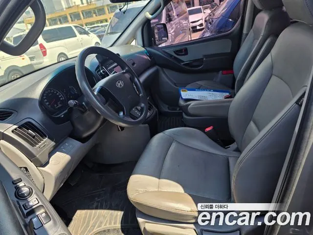 HYUNDAI GRAND STAREX 2016 — 244 401 км, серебристый, Корея — под ключ — фото 10