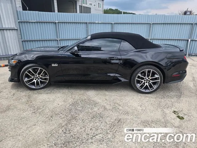 FORD MUSTANG 2015 — 111 501 км, чёрный, Корея — под ключ — фото 1