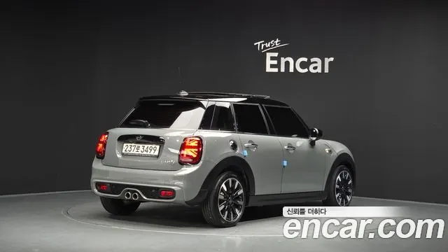 MINI COOPER S 2021 — 66 933 км, серебристо-серый, Корея — под ключ — фото 2