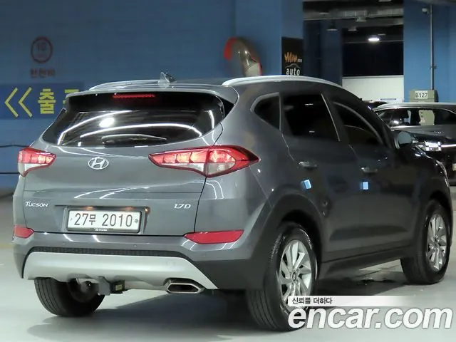 HYUNDAI TUCSON 2018 — 93 460 км, серый, Корея — под ключ — фото 4