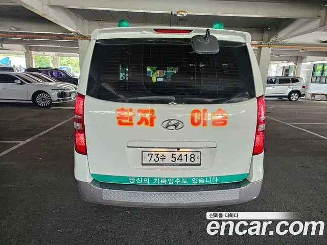 HYUNDAI GRAND STAREX 2017 — 185 000 км, белый, Корея — под ключ — фото 4