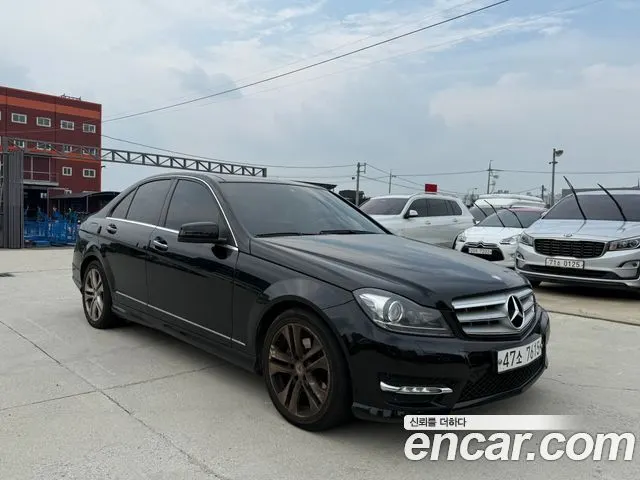 MERCEDES-BENZ C-CLASS W204 2013 — 100 897 км, чёрный, Корея — под ключ — фото 5