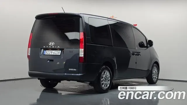 HYUNDAI STARIA — из Кореи под ключ