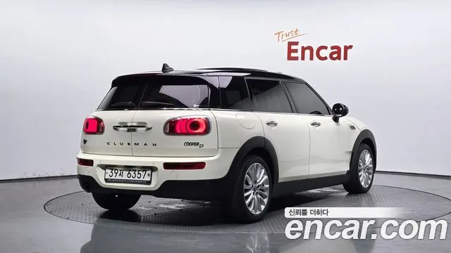 MINI COOPER D CLUBMAN 2017 — 136 806 км, белый-перламутр, Корея — под ключ — фото 1