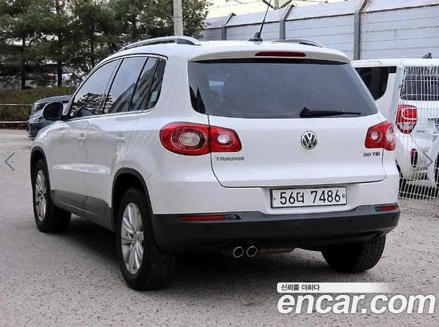 VOLKSWAGEN TIGUAN 2008 — 61 440 км, белый, Корея — под ключ — фото 3