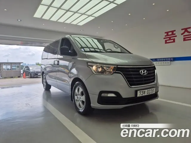 HYUNDAI GRAND STAREX 2019 — 32 403 км, серебристо-серый, Корея — под ключ — фото 3