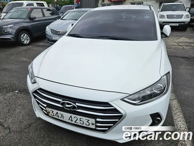 HYUNDAI AVANTE 2017 — 158 228 км, белый, Корея — под ключ — фото 3