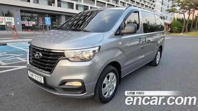 HYUNDAI GRAND STAREX 2019 — 100 909 км, серебристо-серый, Корея — под ключ — фото 2
