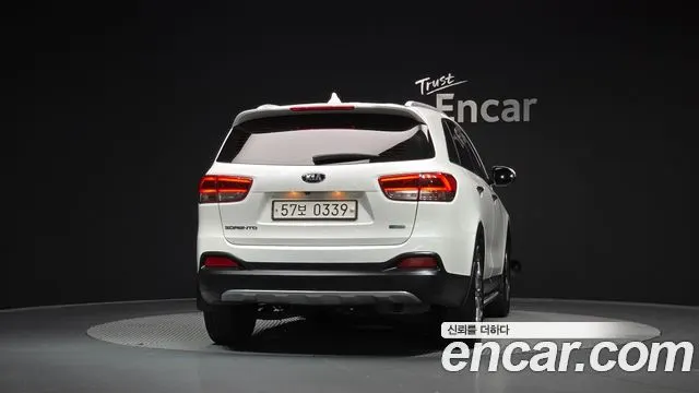 KIA SORENTO 2017 — 133 677 км, белый, Корея — под ключ — фото 4