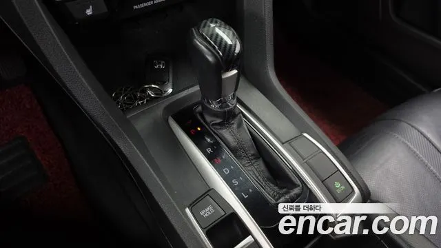 HONDA CIVIC 2017 — 214 079 км, серебристо-серый, Корея — под ключ — фото 9