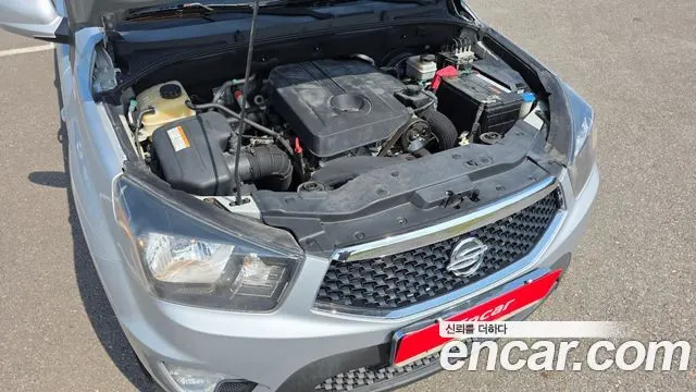 KGM KORANDO SPORTS 2015 — 124 921 км, серебристо-серый, Корея — под ключ — фото 6