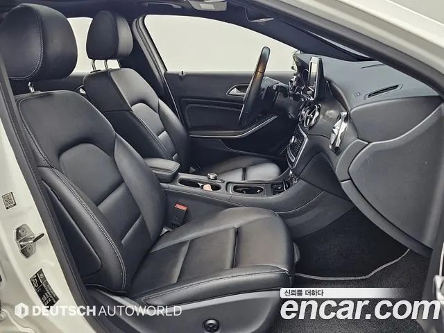 MERCEDES-BENZ GLA-CLASS X156 2019 — 109 061 км, белый, Корея — под ключ — фото 10