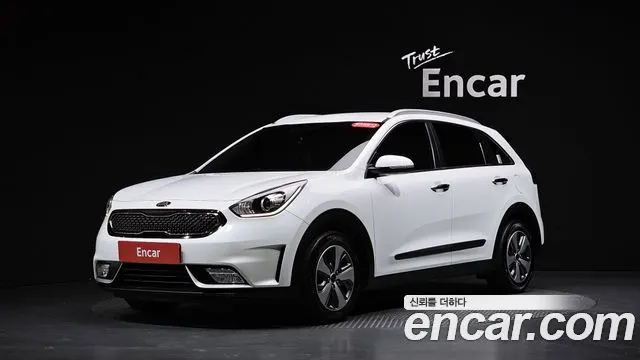KIA NIRO 2018 — 132 541 км, белый, Корея — под ключ — фото 12
