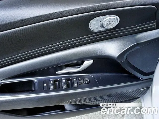 HYUNDAI AVANTE HYBRID 2021 — 106 974 км, серебристо-серый, Корея — под ключ — фото 9