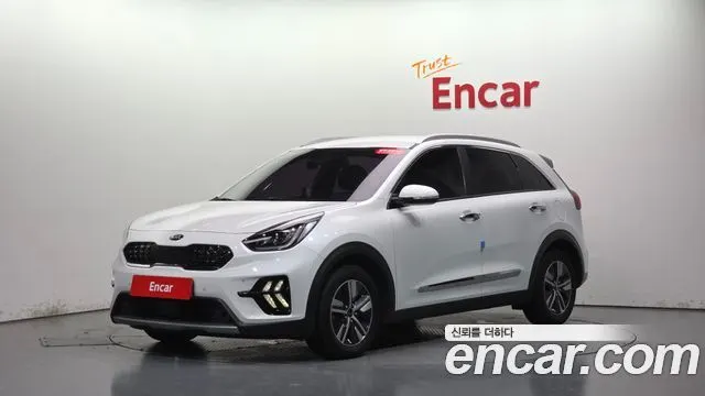 KIA NIRO 2020 — 97 351 км, белый, Корея — под ключ — фото 1