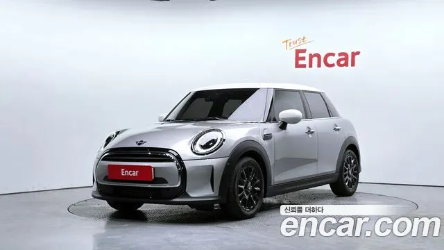 MINI COOPER 2024 — 18 836 км, серебристо-серый, Корея — под ключ — фото 1
