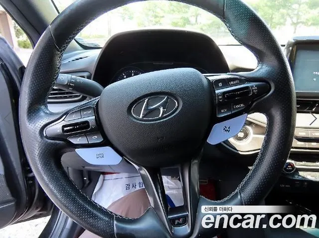 HYUNDAI VELOSTER 2019 — 116 605 км, чёрный, Корея — под ключ — фото 8